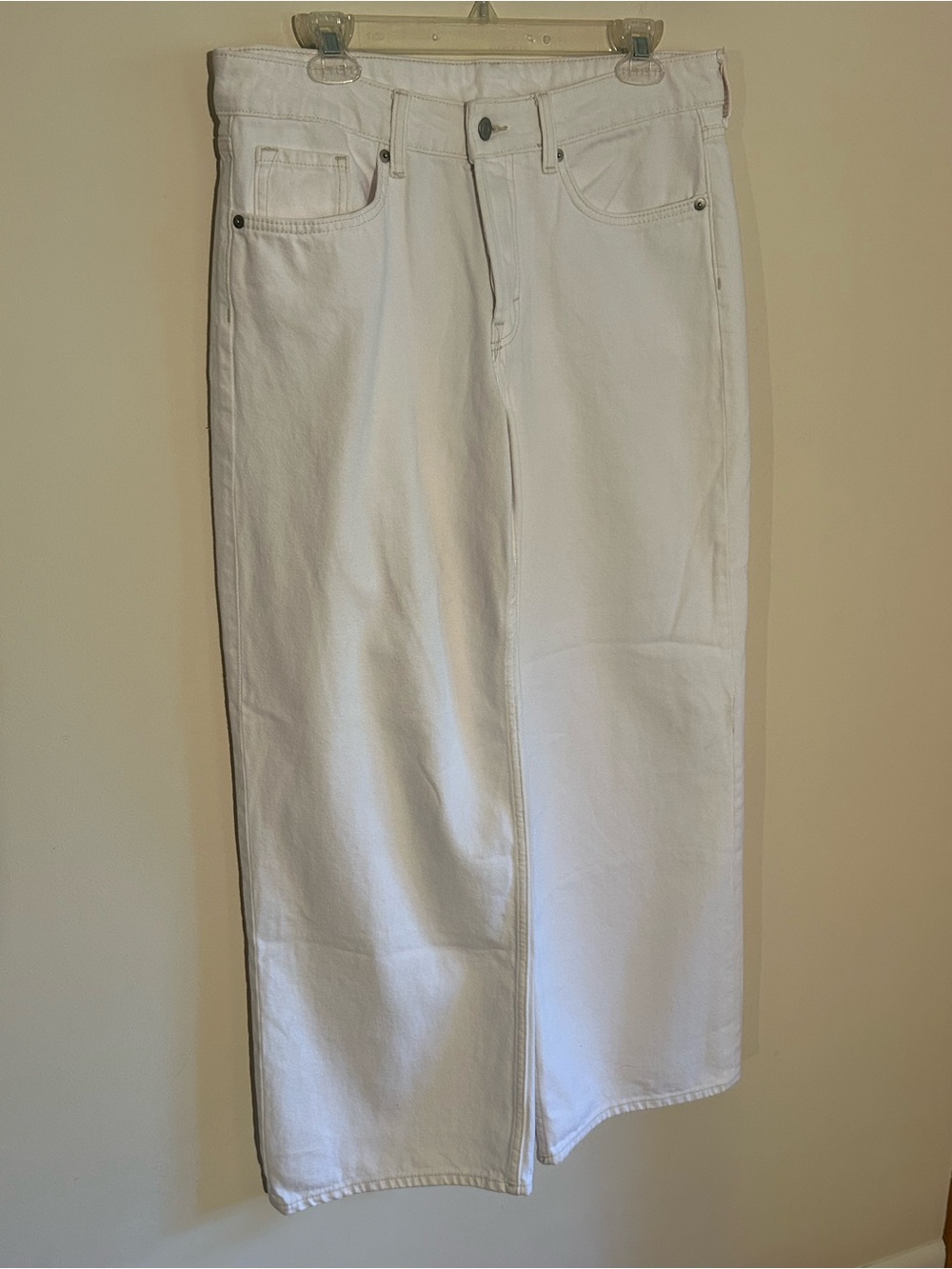 Off White Denim wide leg jeans in ladies 6 with tan stitching